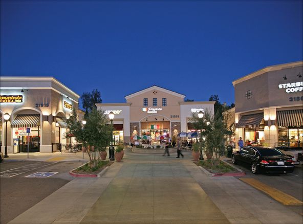 MEADOWS VILLAGE SHOPPING CENTER: 31771-31963 Rancho California Road, Temecula, CA, 92591